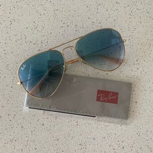 Ray-Ban Aviators - Gold Rim/Light Blue Gradient